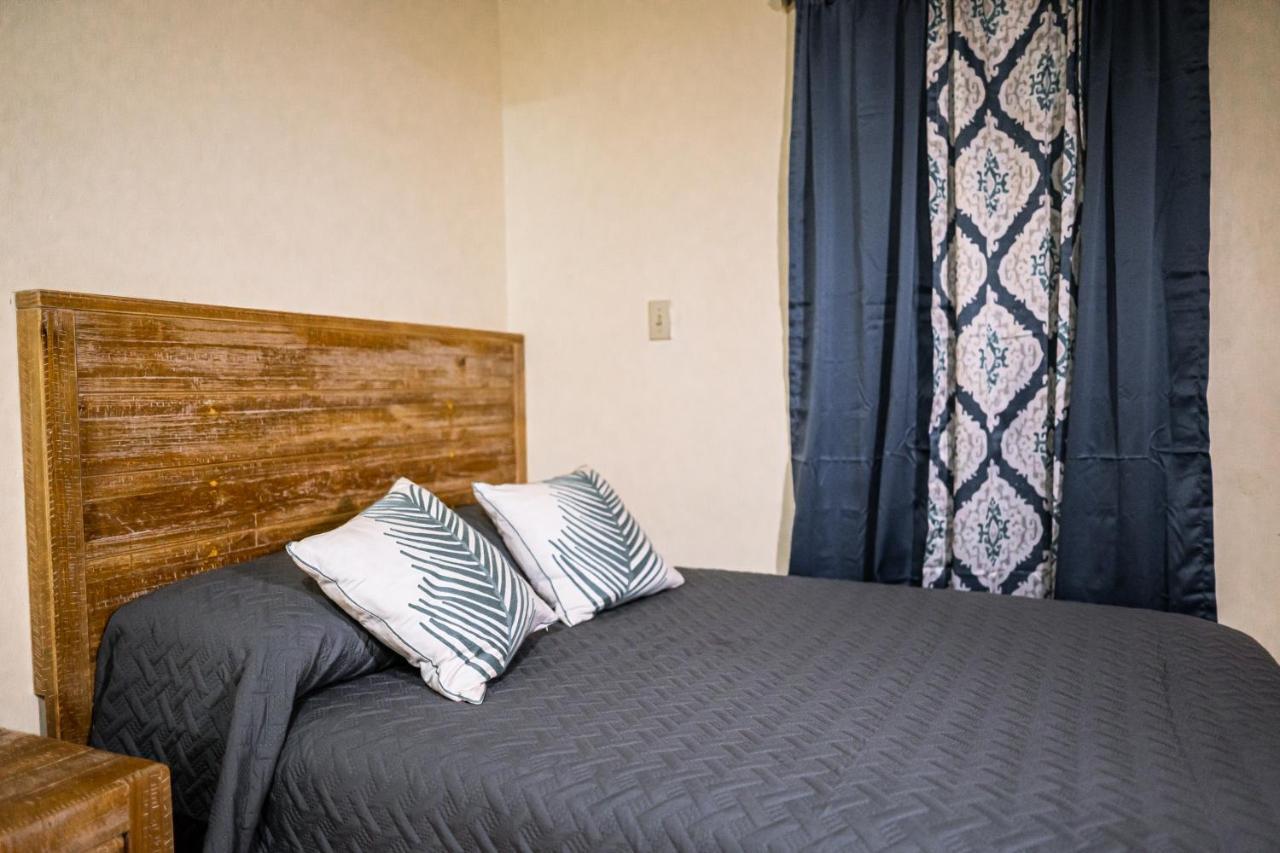 Connie'S Comfort Suites St. John's Bagian luar foto