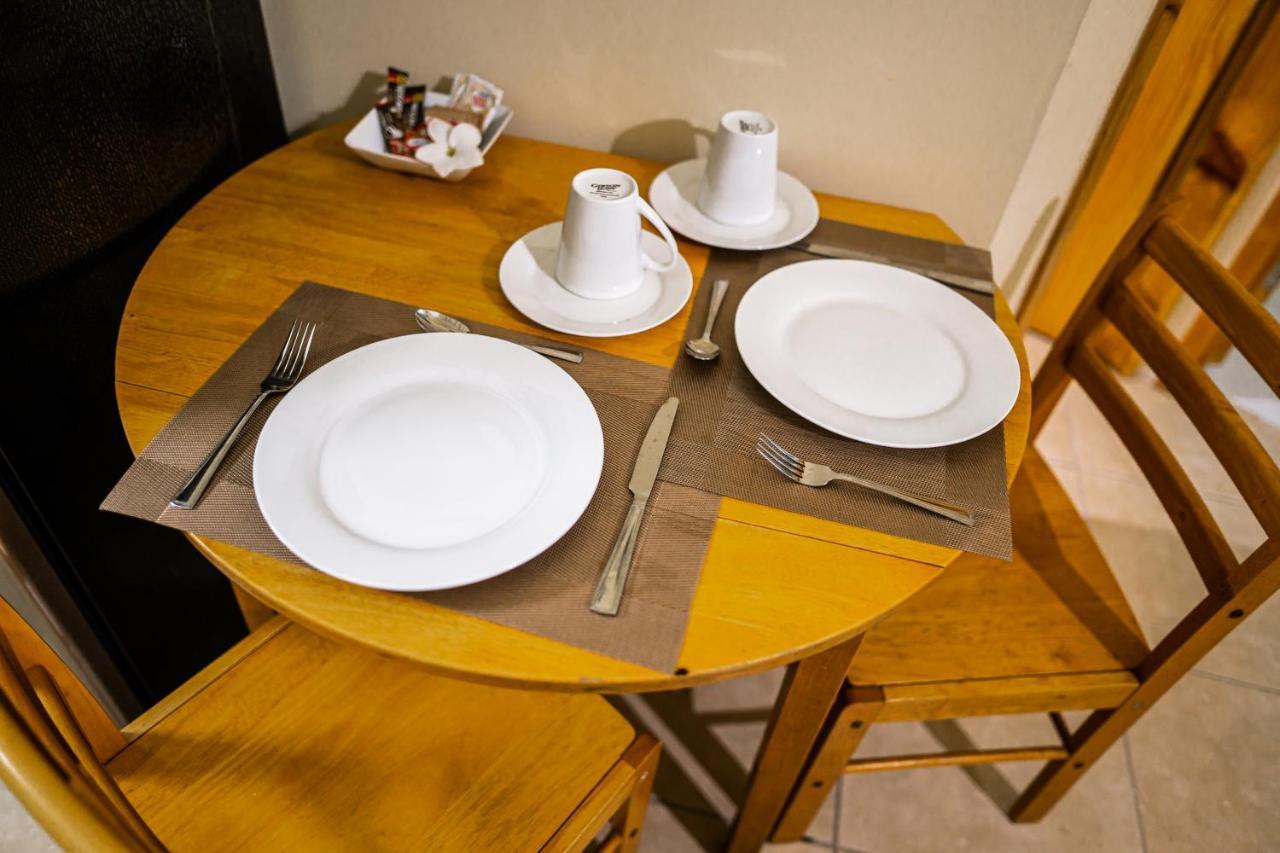 Connie'S Comfort Suites St. John's Bagian luar foto
