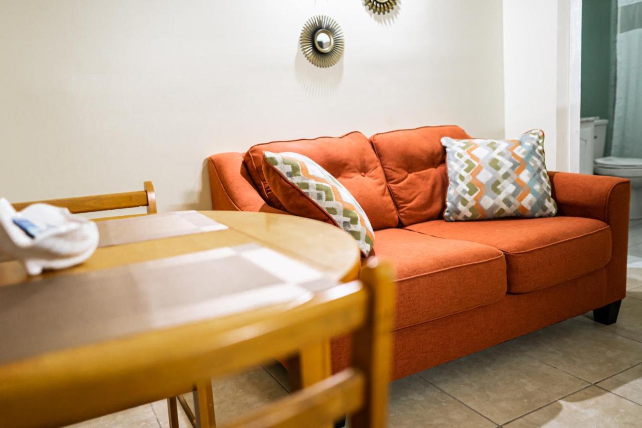 Connie'S Comfort Suites St. John's Bagian luar foto